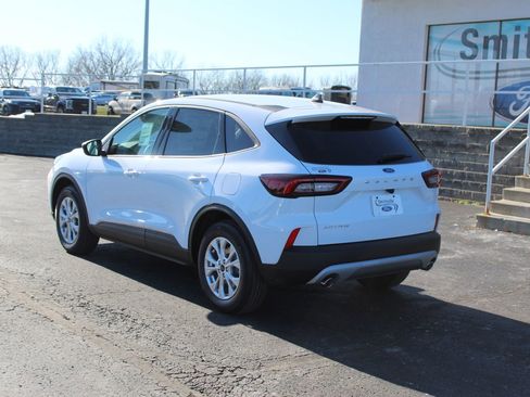 New 2026 Ford Escape Active w/ Cold Weather Package FWD image 3