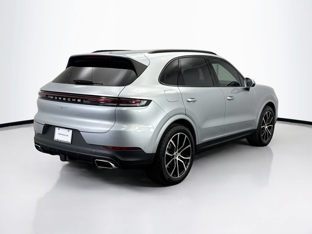 Used 2026 Porsche Cayenne AWD/4WD image 7