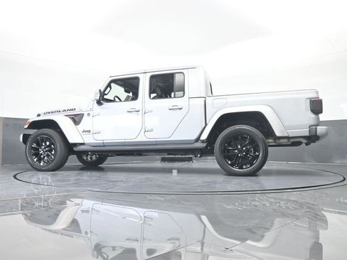 Used 2022 Jeep Gladiator Overland image 61
