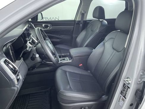 Used 2023 Kia Sorento SX AWD/4WD image 19