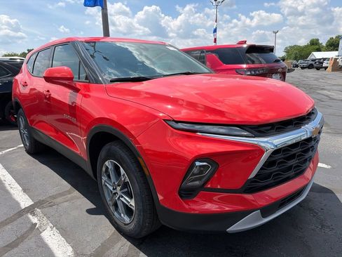 Used 2026 Chevrolet Blazer LT FWD image 6