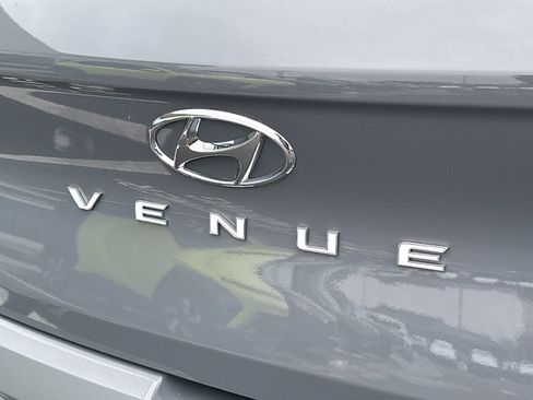 Certified 2023 Hyundai Venue SE image 28
