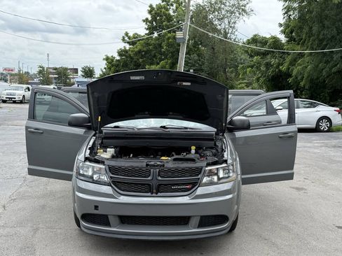 Used 2020 Dodge Journey SE w/ Blacktop Package FWD image 21
