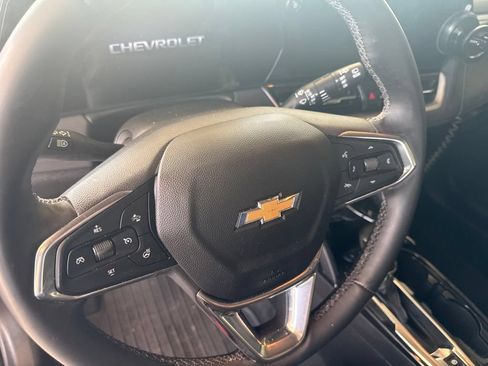 Used 2024 Chevrolet TrailBlazer LT w/ LT Cold Weather Package FWD image 17