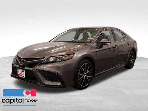 Certified 2024 Toyota Camry SE FWD image 5