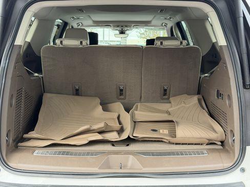 Used 2021 GMC Yukon XL Denali w/ Denali Ultimate Package image 14