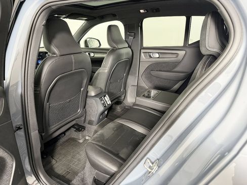 Used 2020 Volvo XC40 T5 R-Design w/ Protection Package Premier AWD/4WD image 40