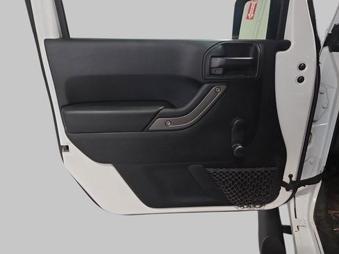 Used 2017 Jeep Wrangler Unlimited Sport image 26