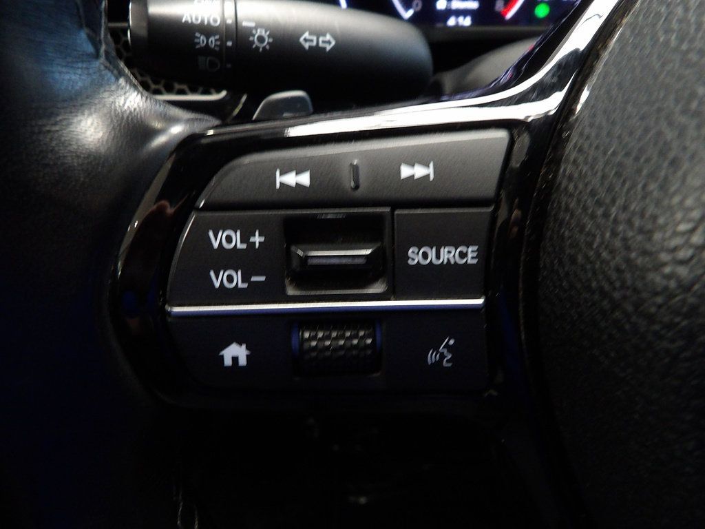 Used 2025 Honda Civic Sport image 28