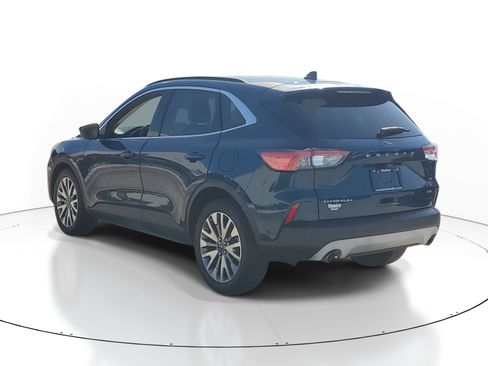 Used 2020 Ford Escape Titanium FWD image 4