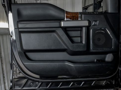 Used 2017 Ford F250 Platinum w/ Platinum Ultimate Package image 44