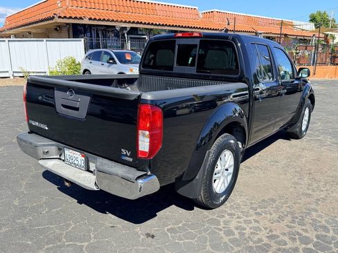 Used 2018 Nissan Frontier SV RWD image 6