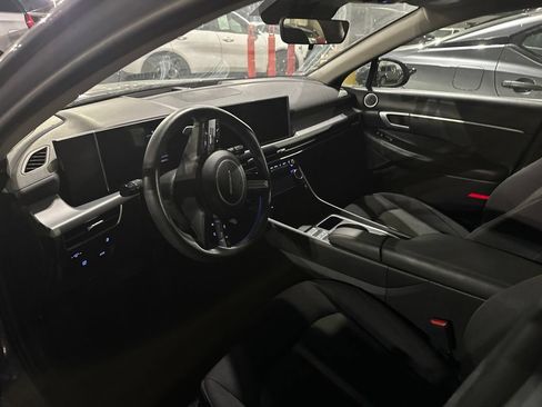 Used 2025 Hyundai Sonata SEL FWD image 2