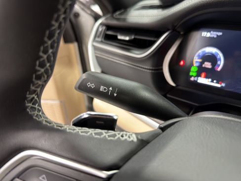 Used 2024 Jeep Grand Cherokee L Limited w/ Luxury Tech Group II image 27