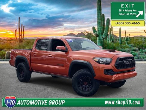 Used 2017 Toyota Tacoma TRD Sport image 1