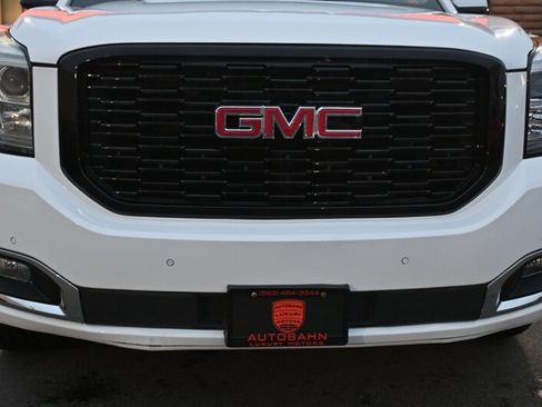 Used 2018 GMC Yukon SLE image 4