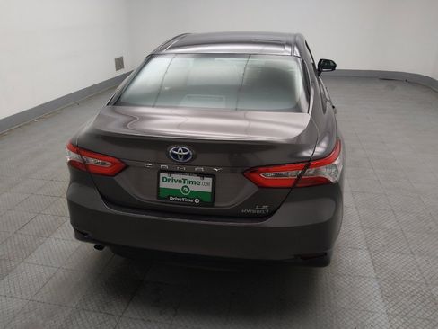 Used 2018 Toyota Camry LE image 7