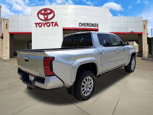 Used 2026 Toyota Tacoma Limited AWD/4WD image 5