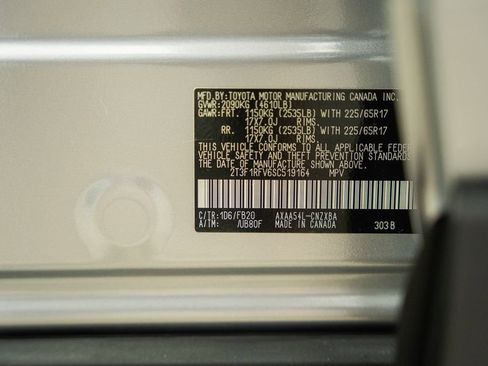 Used 2025 Toyota RAV4 LE image 34