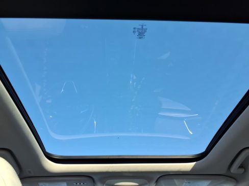 Used 2019 Ford Edge Titanium w/ Cold Weather Package image 17