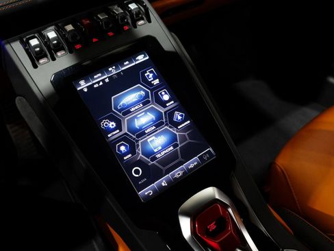 Used 2020 Lamborghini Huracan EVO image 47