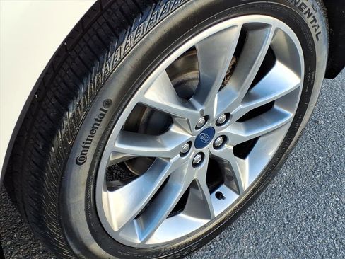 Used 2015 Ford Edge Titanium w/ Equipment Group 302A image 15