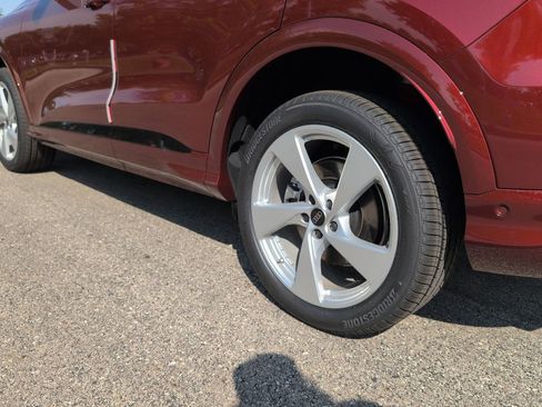 New 2025 Audi Q5 Premium Plus image 3