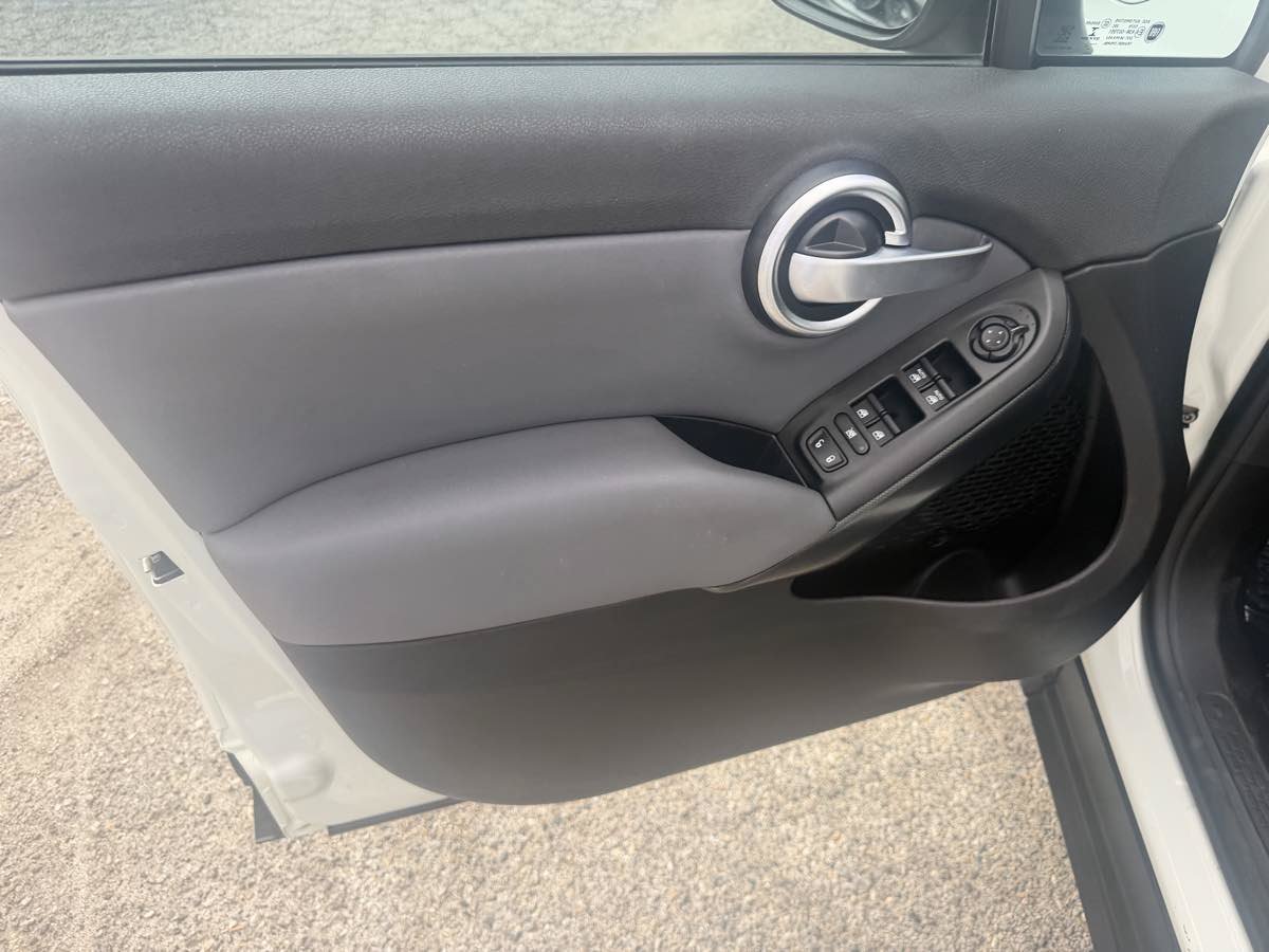 Used 2016 FIAT 500X Pop FWD image 8