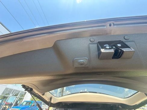 Used 2015 GMC Acadia SLT FWD image 9