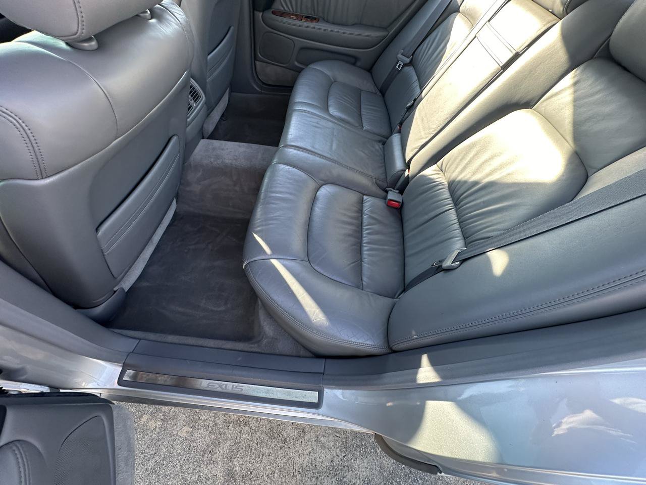 Used 1999 Lexus LS 400 w/ Premium Pkg RWD image 15