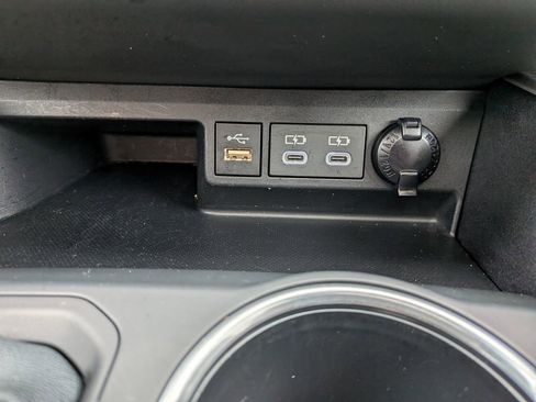 Used 2024 Toyota Highlander XSE image 19