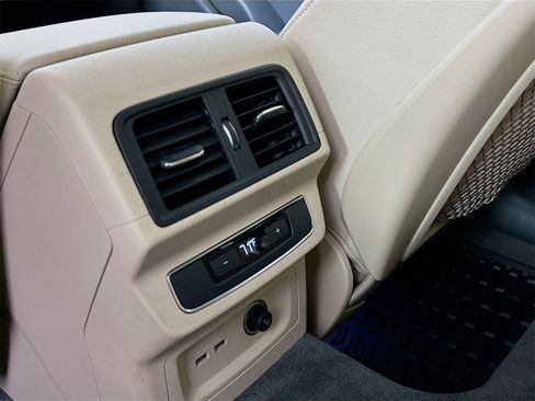 Used 2020 Audi Q5 e Premium Plus w/ Premium Plus Package image 26