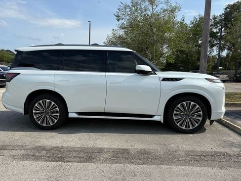Certified 2025 INFINITI QX80 Sensory w/ Exterior Package AWD/4WD image 4