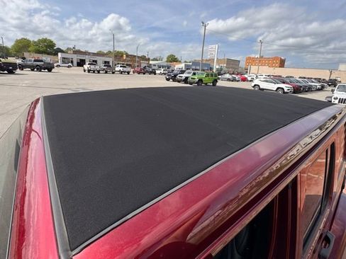 Used 2021 Jeep Wrangler Unlimited Sahara image 17