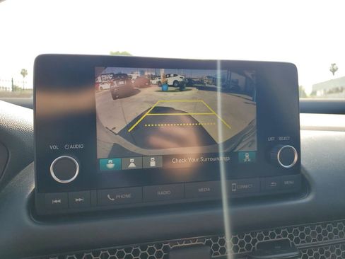 Certified 2025 Honda HR-V Sport image 27