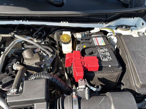 Used 2025 Nissan Kicks SV FWD image 33