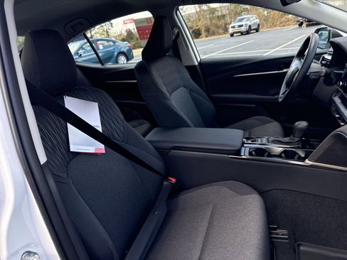 New 2025 Toyota Camry LE w/ Convenience Package image 32