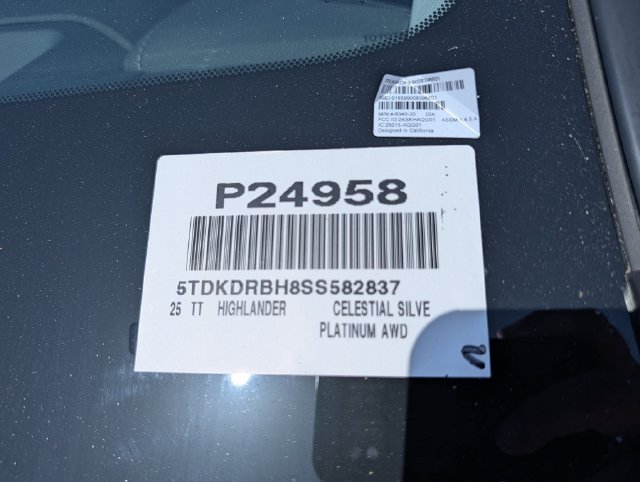 Used 2025 Toyota Highlander Platinum AWD/4WD image 38