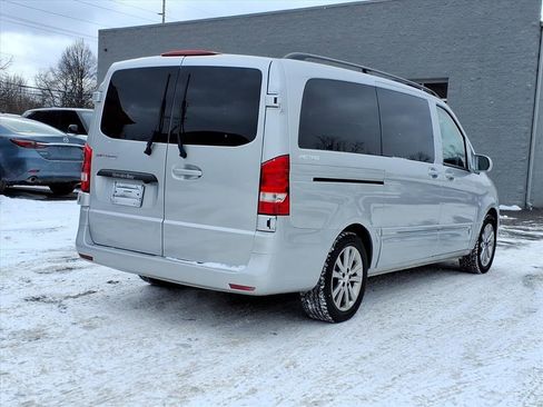 Used 2016 Mercedes-Benz Metris Passenger image 5