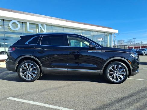 Certified 2022 Lincoln Nautilus Reserve w/ Equipment Group 201A image 11