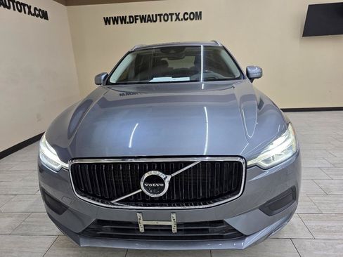 Used 2018 Volvo XC60 T5 Momentum w/ Convenience Package AWD/4WD image 3