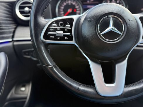 Used 2019 Mercedes-Benz E 300 4MATIC image 26