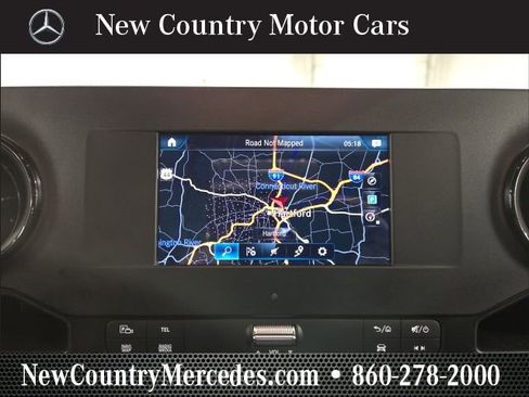 Used 2024 Mercedes-Benz Sprinter 2500 image 21