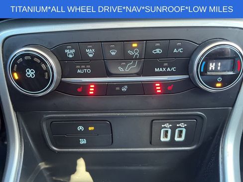 Used 2020 Ford EcoSport Titanium image 25