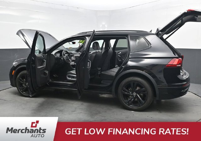 Used 2024 Volkswagen Tiguan SE R-Line AWD/4WD image 45