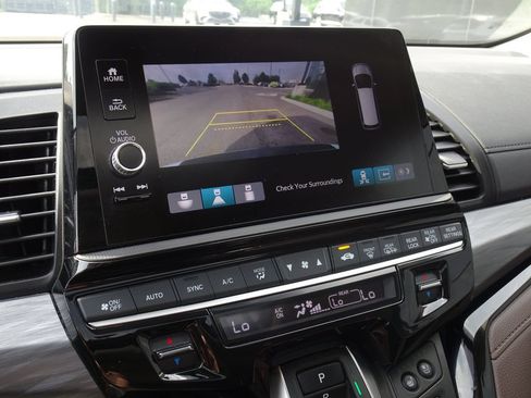 Used 2025 Honda Odyssey Elite image 22