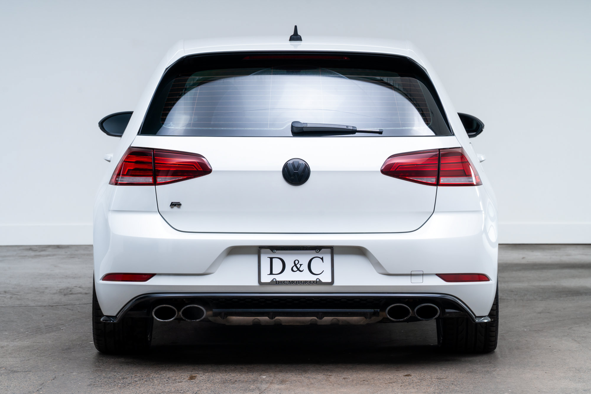Used 2019 Volkswagen Golf R 4-Door AWD/4WD image 6