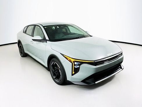 New 2025 Kia K4 EX image 3