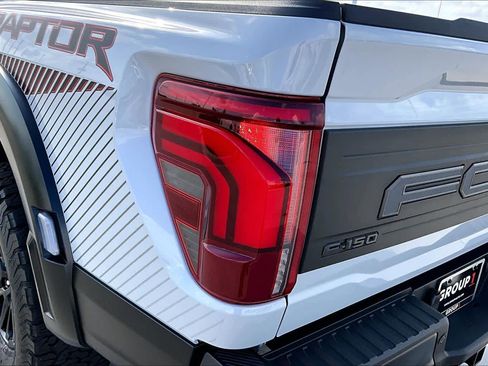 Used 2025 Ford F150 Raptor AWD/4WD image 28