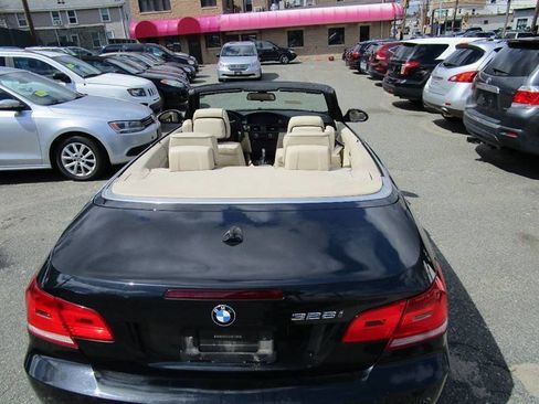 Used 2009 BMW 328i Convertible image 16